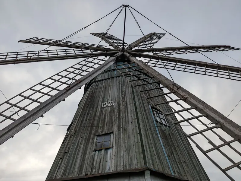 Dutch windmill in Pustovity